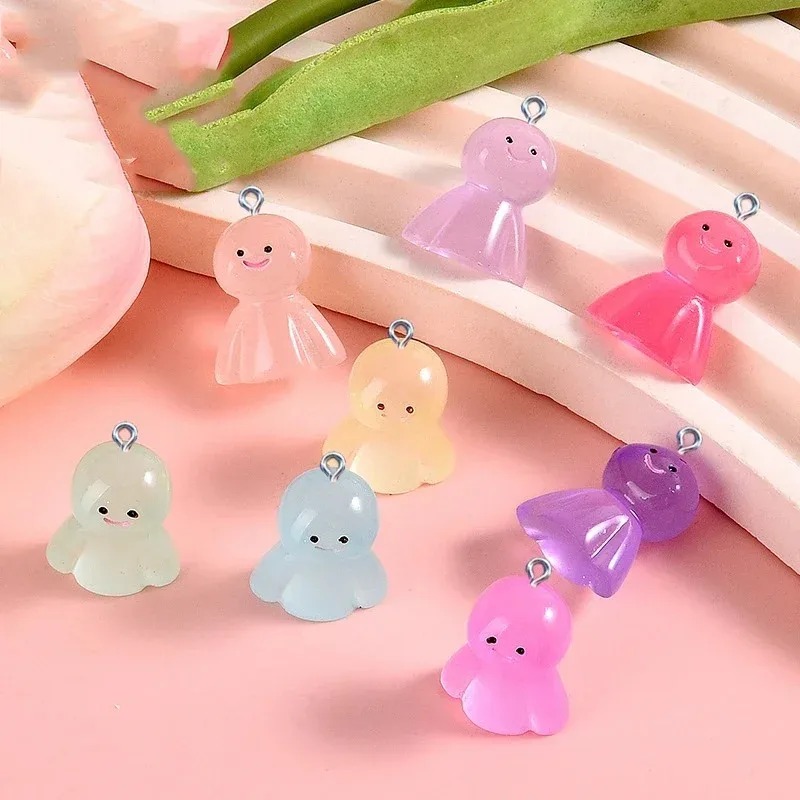 Art Craft Resin - 10 قطع من الحلي الكرتونية المضيئة